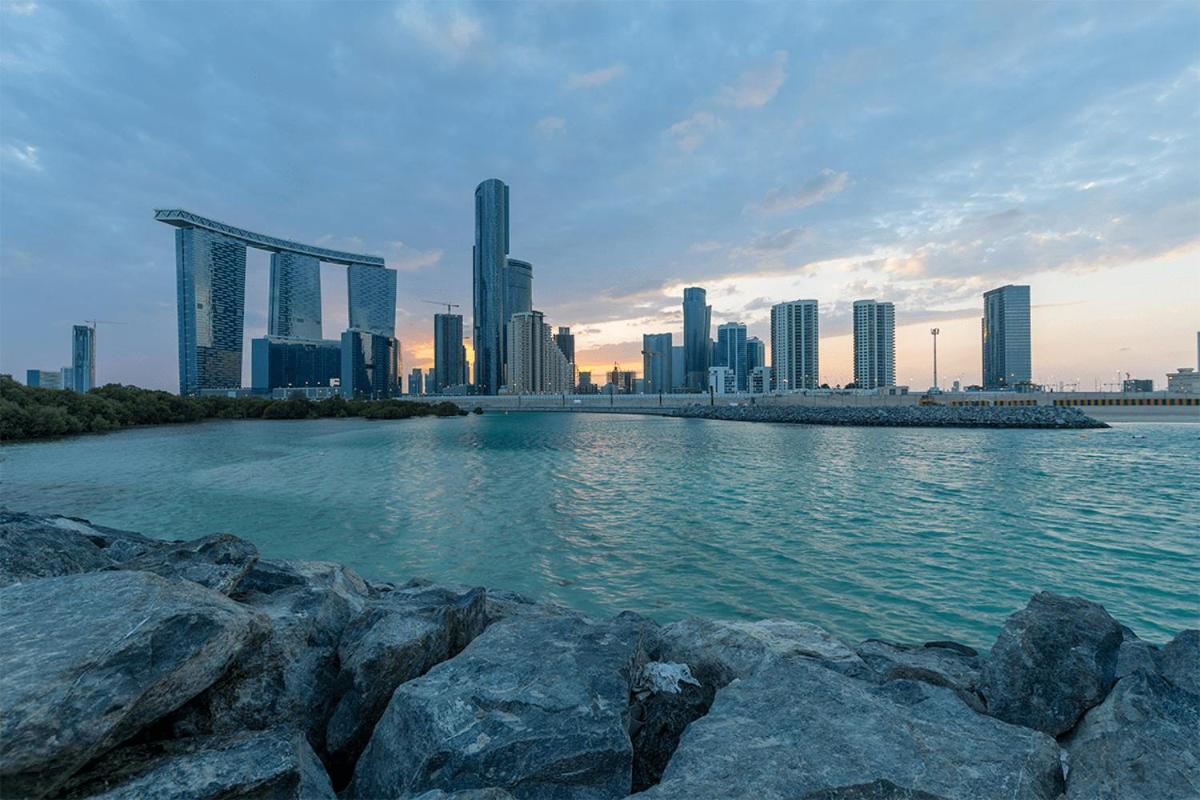 Harf4606 Huge Water Front 1br With 2 Sofa Beds In Alreem Island *