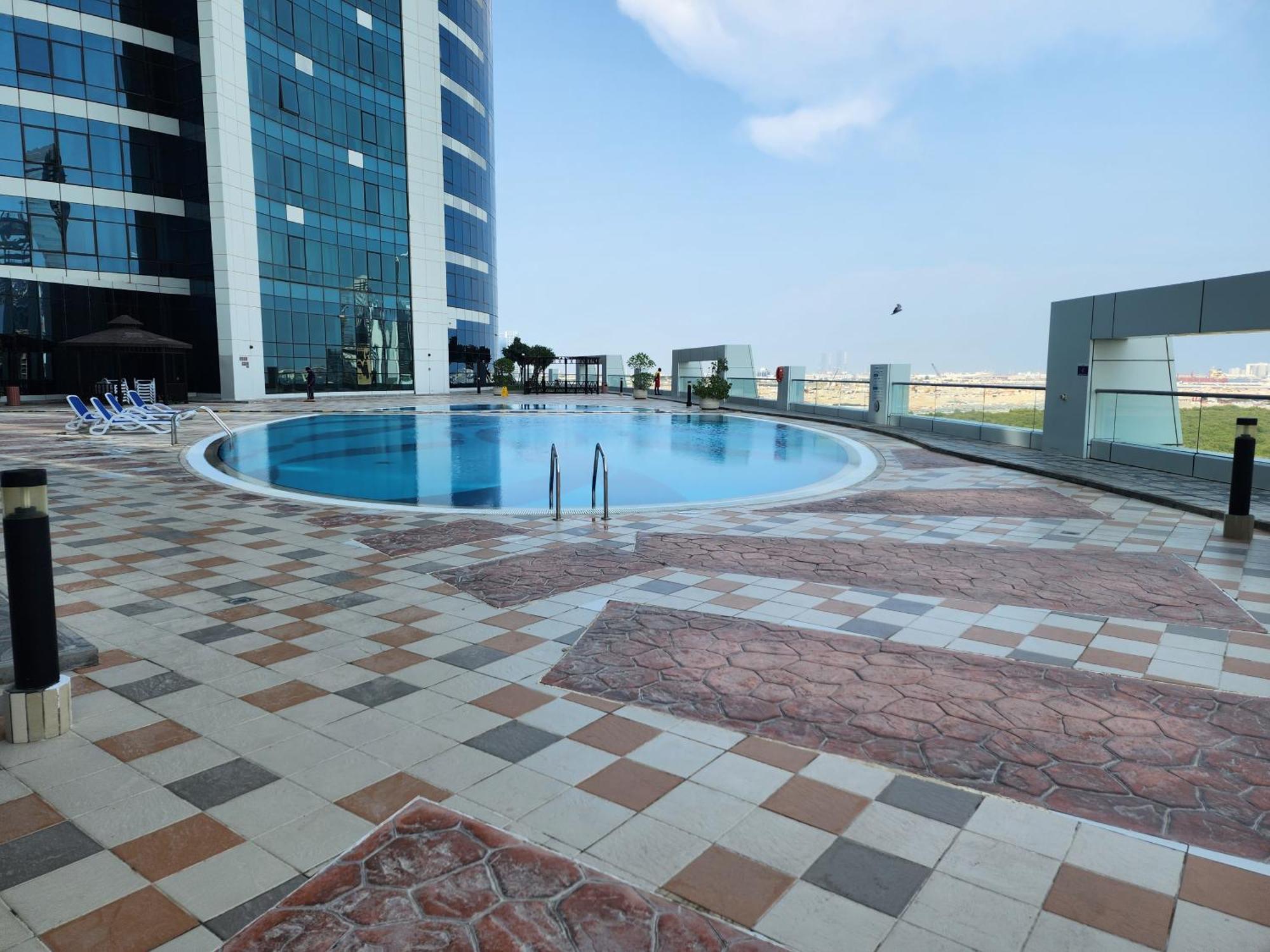 Harf4606 Huge Water Front 1br With 2 Sofa Beds In Alreem Island * Abu Dhabi