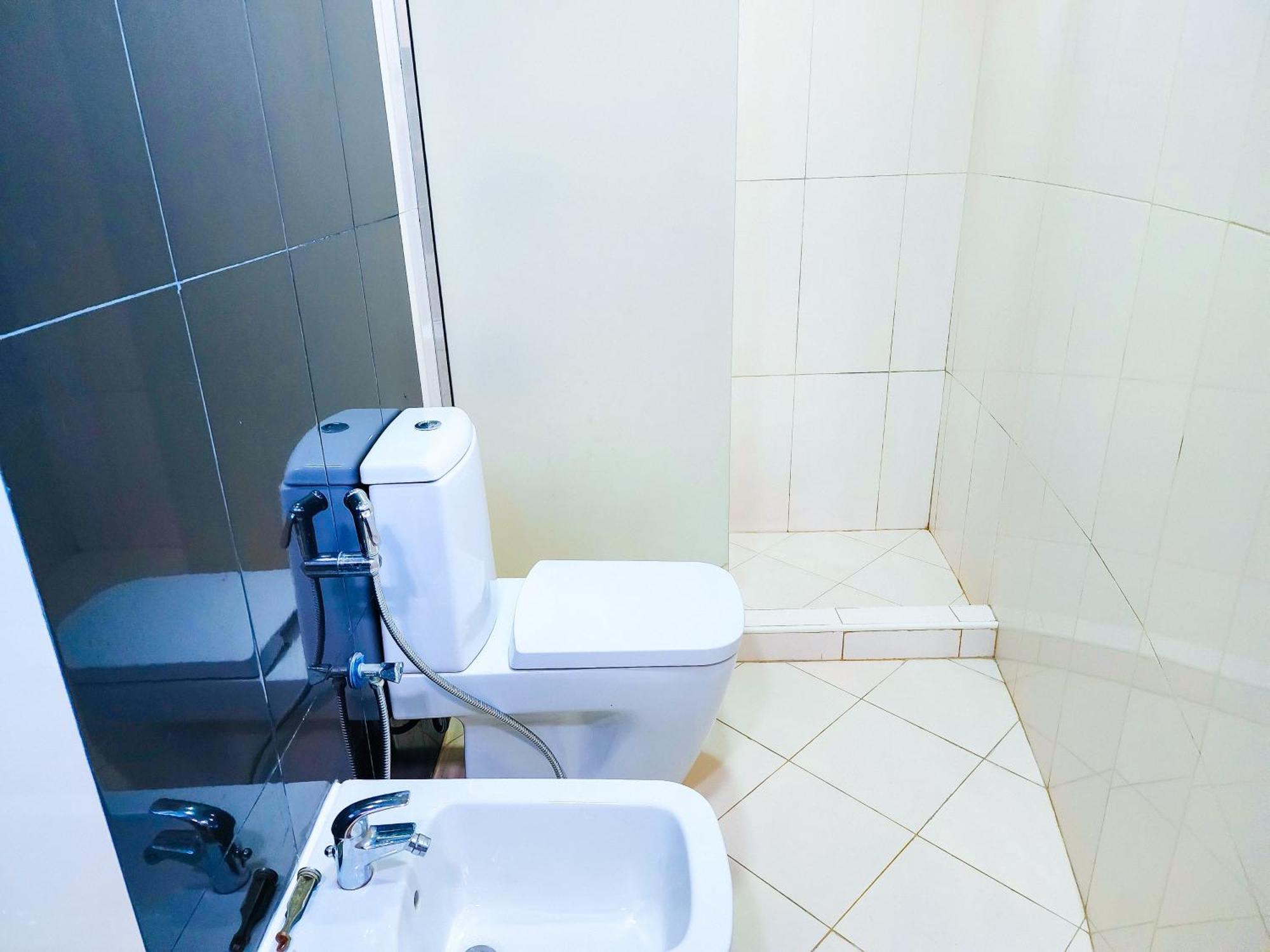 Harf4606 Huge Water Front 1br With 2 Sofa Beds In Alreem Island Abu Dhabi