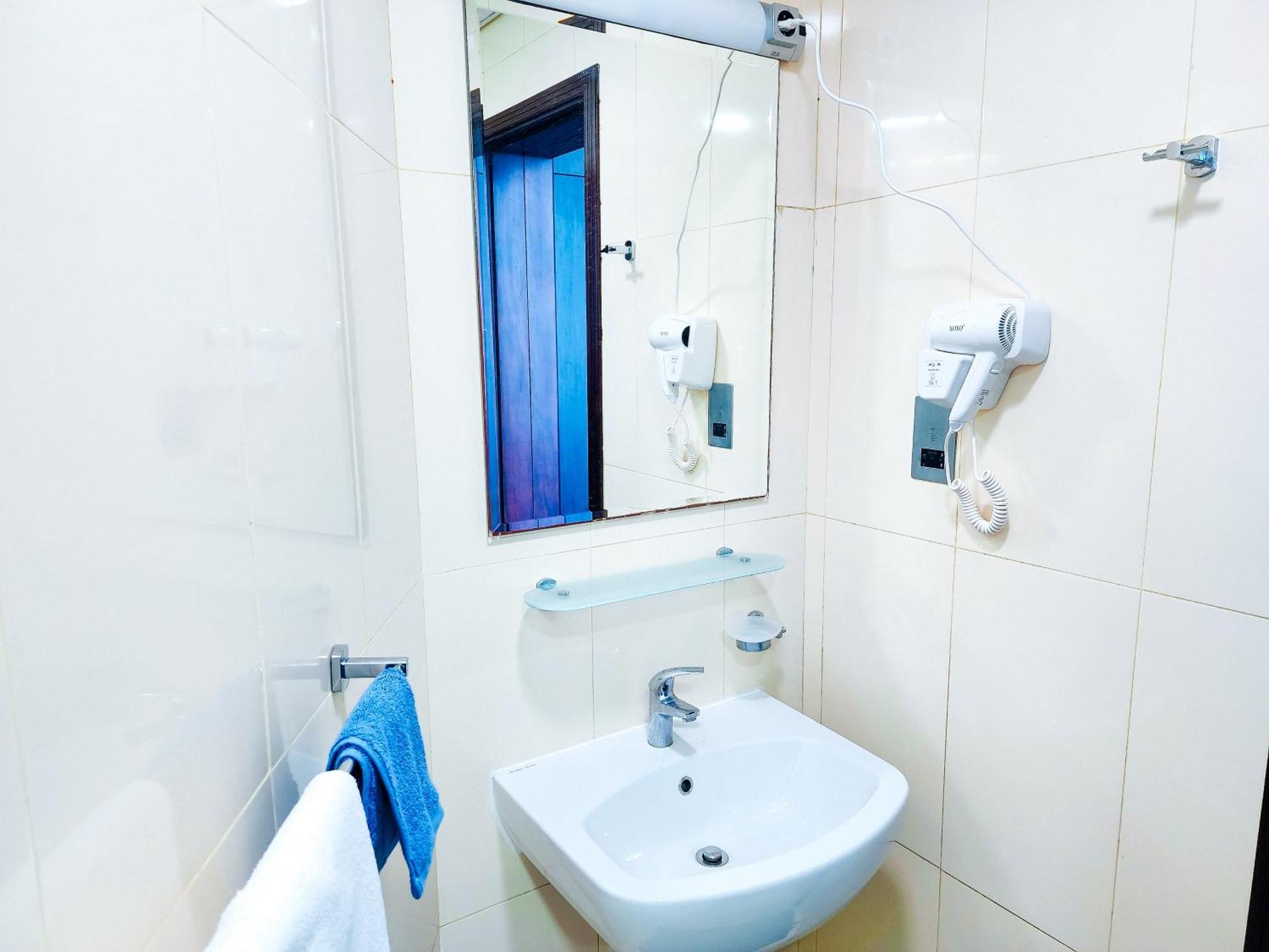 Harf4606 Huge Water Front 1br With 2 Sofa Beds In Alreem Island Apartment