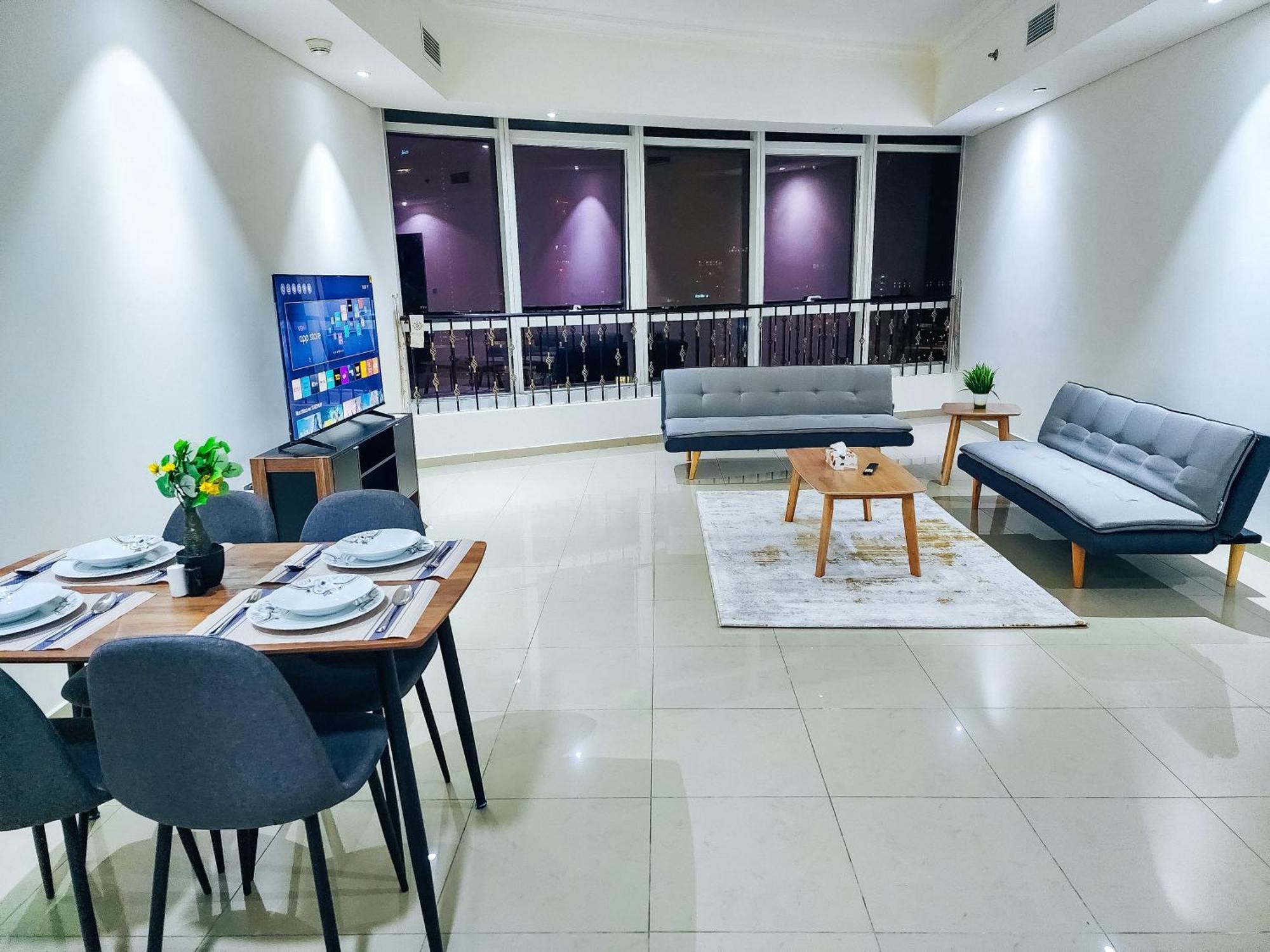 Harf4606 Huge Water Front 1br With 2 Sofa Beds In Alreem Island * Abu Dhabi
