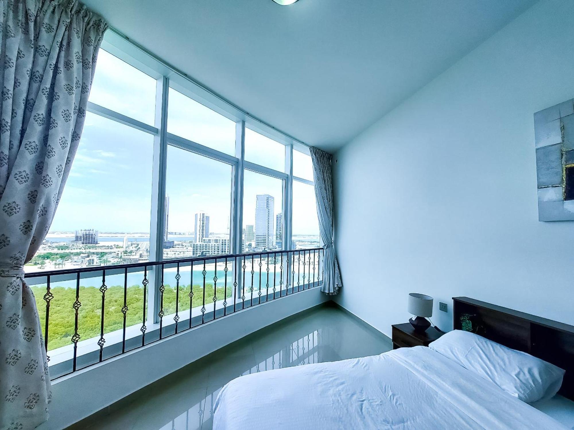 Apartment Harf4606 Huge Water Front 1br With 2 Sofa Beds In Alreem Island *